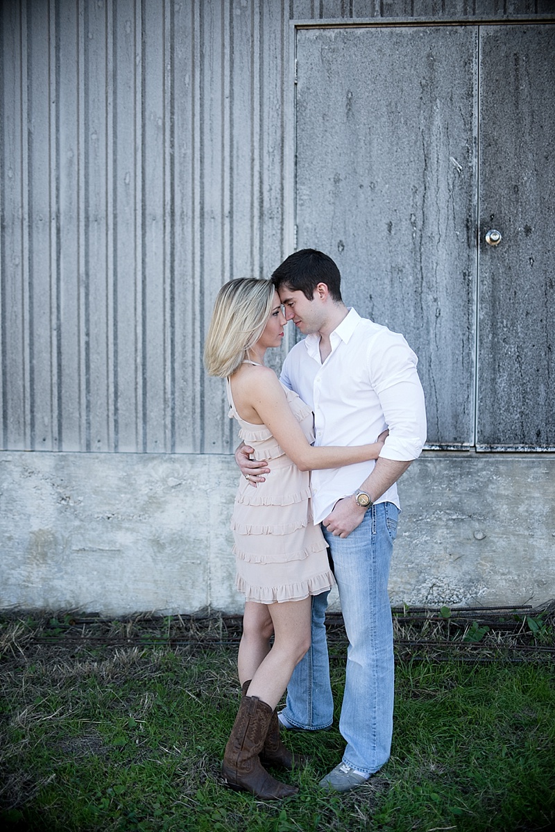 Texas Hill Country engagement session at William Chris Vineyards by Texas wedding photographer Lauren Nygard