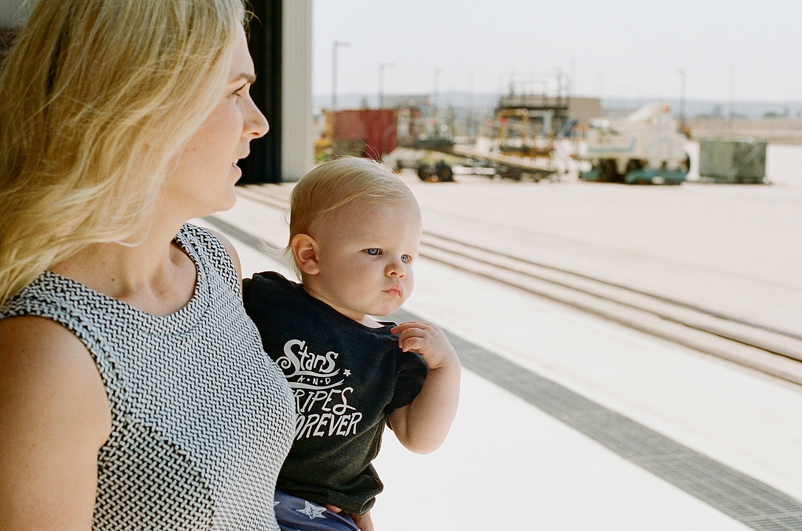 Marine Corps C130 Homecoming at MCAS Miramar from San Diego military homecoming photographer Lauren Nygard