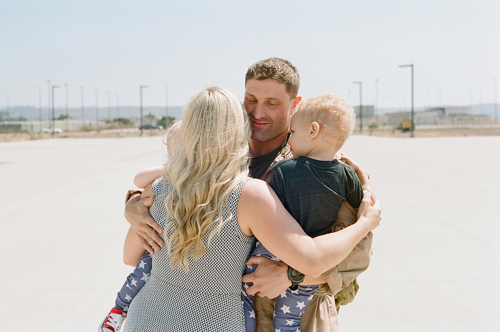 Marine Corps C130 Homecoming at MCAS Miramar from San Diego military homecoming photographer Lauren Nygard