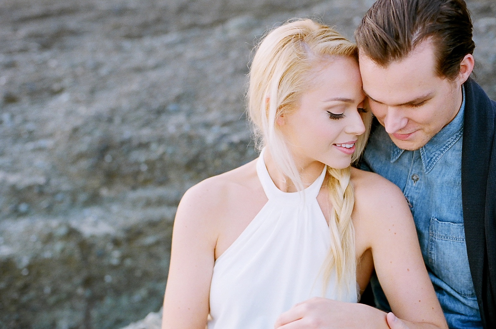 Beach engagement session on film - portra - Milena & Jake-060