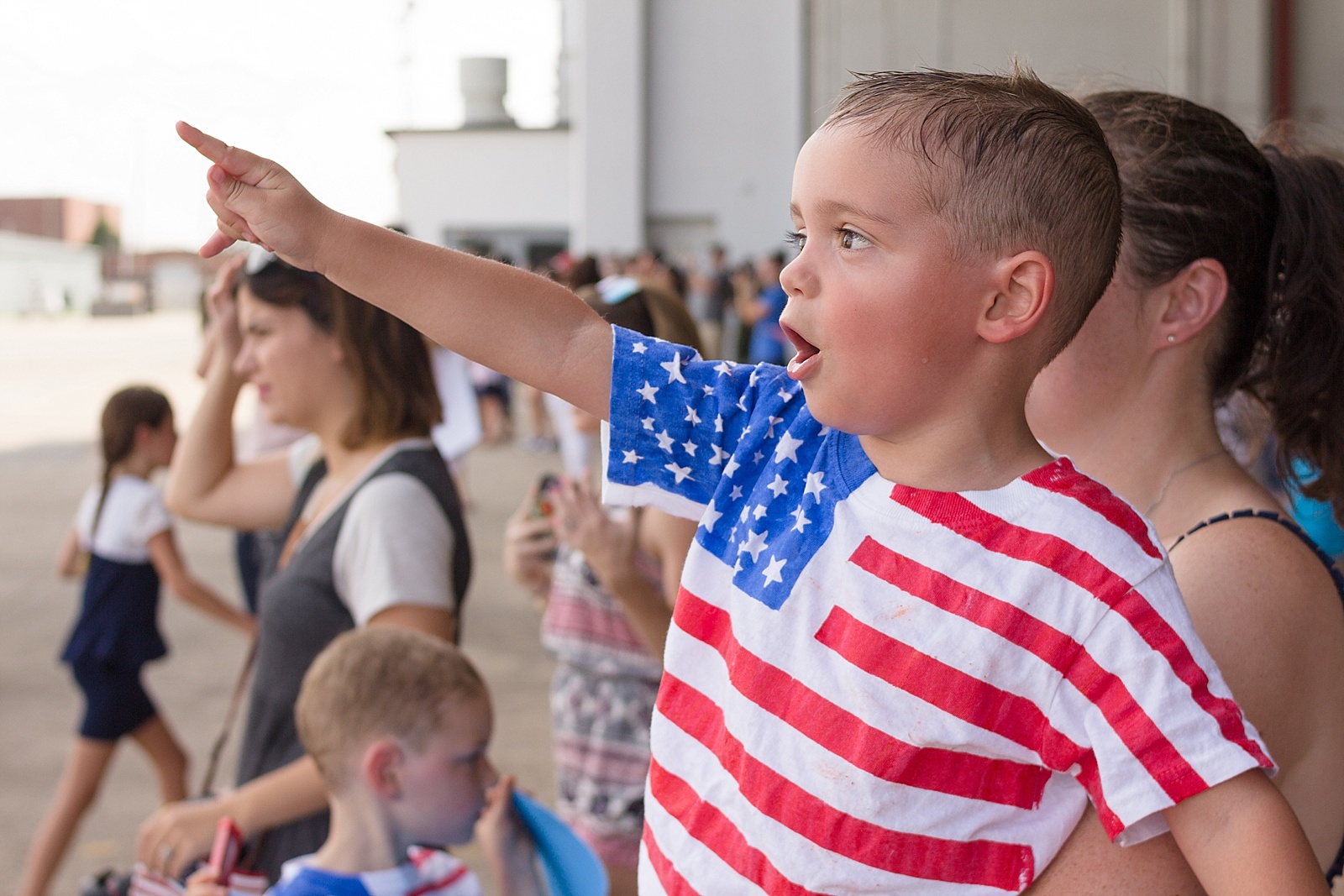 Marine Corps homecoming photography at MCAS Cherry Point from North Carolina portrait photographer Lauren Nygard